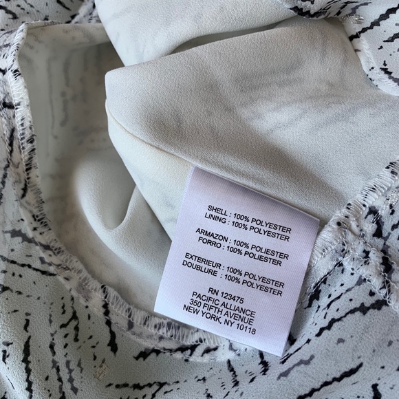 Ellen Tracy Cross Back Metallic Clip Shell - Picture 7 of 7